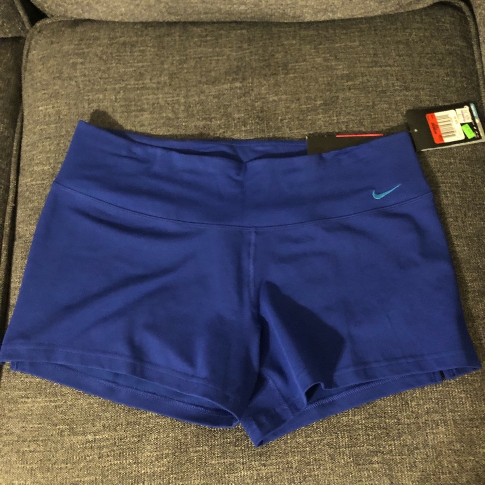Nike regular dri-fit shorts size L